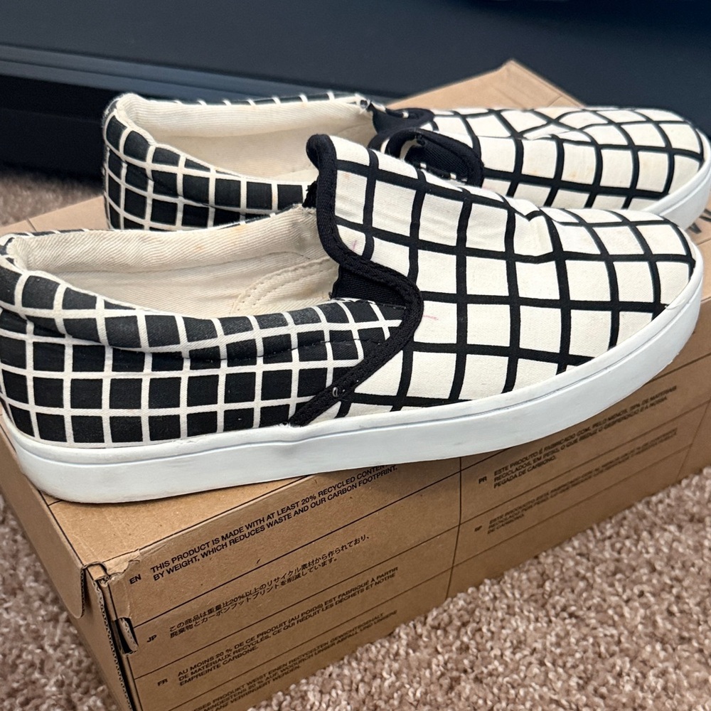 Airwalk Black and White Grid Slip-Ons
